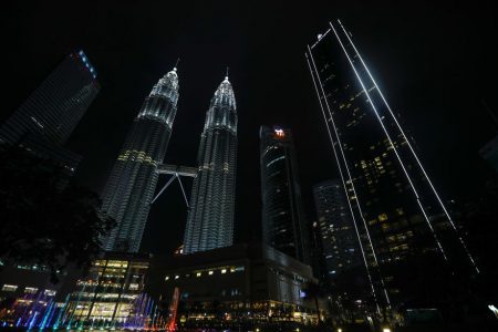 Iconic buildings in Kuala Lumpur turn off the lights