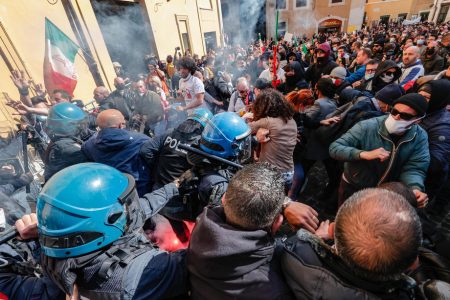 Business owners protest against coronavirus restrictions in Rome