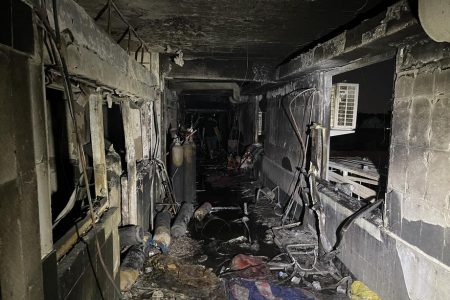 Fire broke out at COVID-19 hospital in Iraq, 82 dead