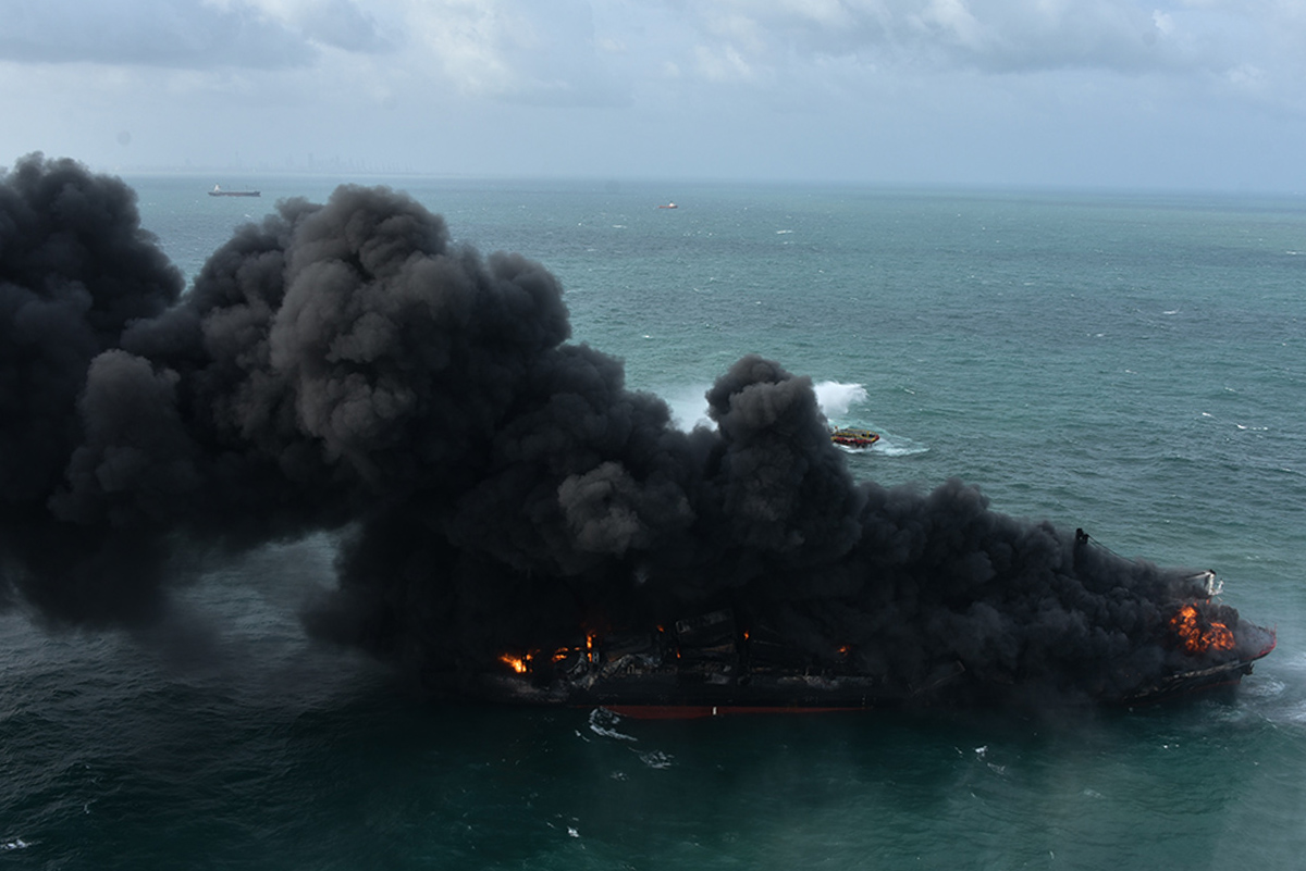 Sri Lanka monitors oil spill from burning vessel - IHA News