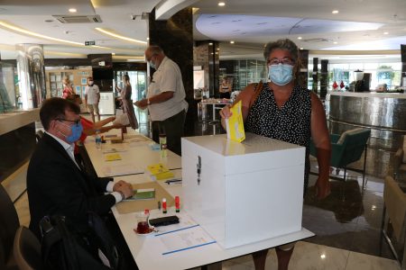 Residing Finnish in Ankara and Alanya votes for city council members