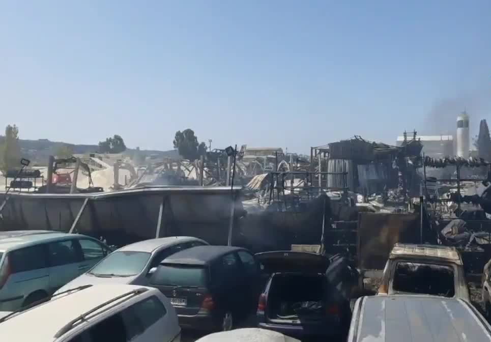 tens of cars destroyed after scrapyard fire in italy - IHA News