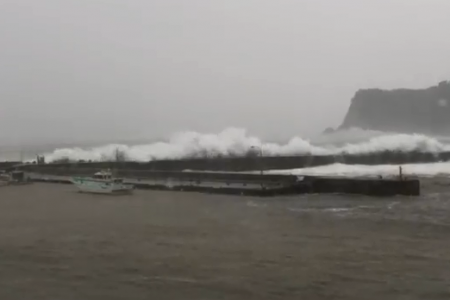 typhoon mindulle reaches japan