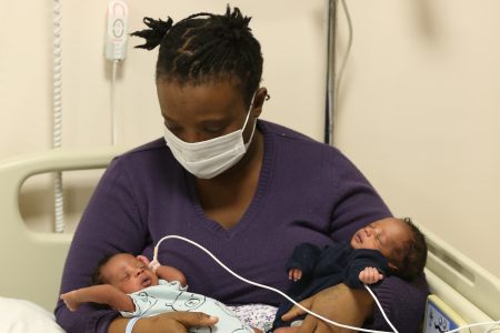 Pregnant immigrants left to die by Greece gave birth in Turkey