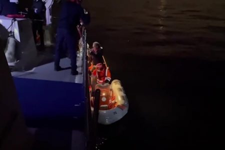 5 people in a ran aground boat off Istanbul rescued with an operation