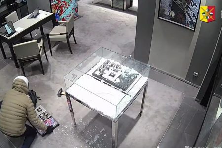 watch store robbery in czechia