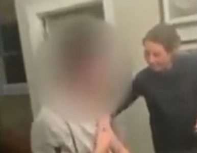 A biology teacher in US arrested for administering COVID-19 vaccine to her student at home