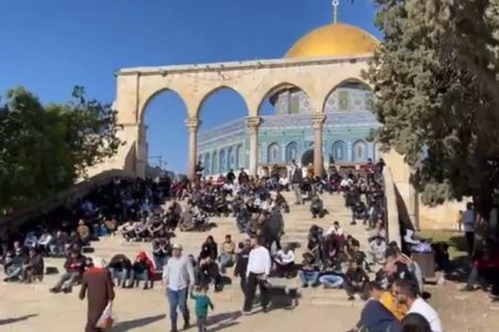 About 60,000 Muslims performed Friday prayer at Al-Aqsa Mosque