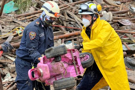 landslides in colombia kill at least 14