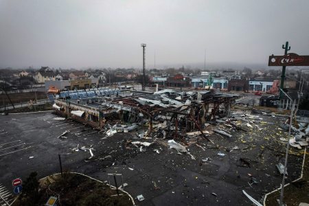 Gas station in Stoyanka crumbled into ruins after targeted by Russians