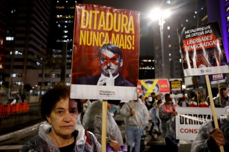 Dissentient Brazilian Citizens Protest Bolsonaro’s Statements on Election
