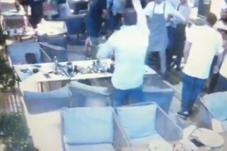 Gunfight in mall injures 6 in İstanbul, turkey