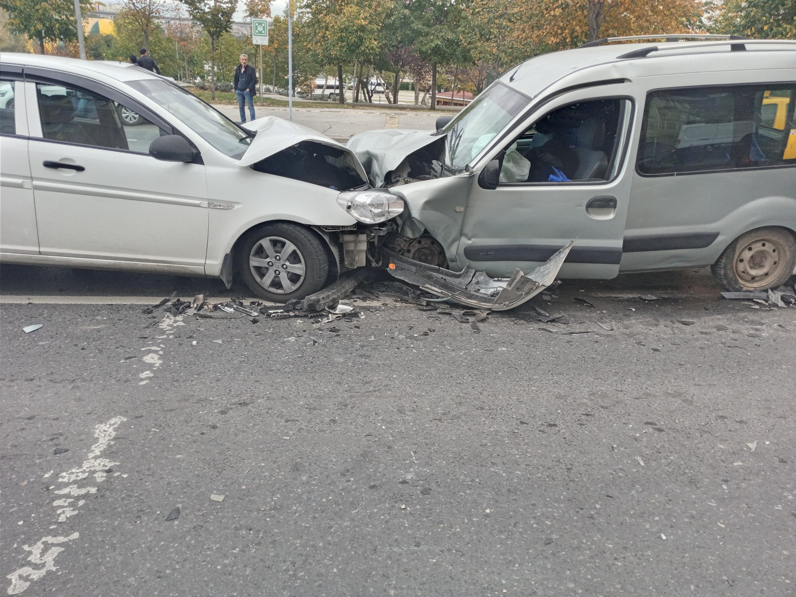 CCTV shows road accident in Istanbul IHA News
