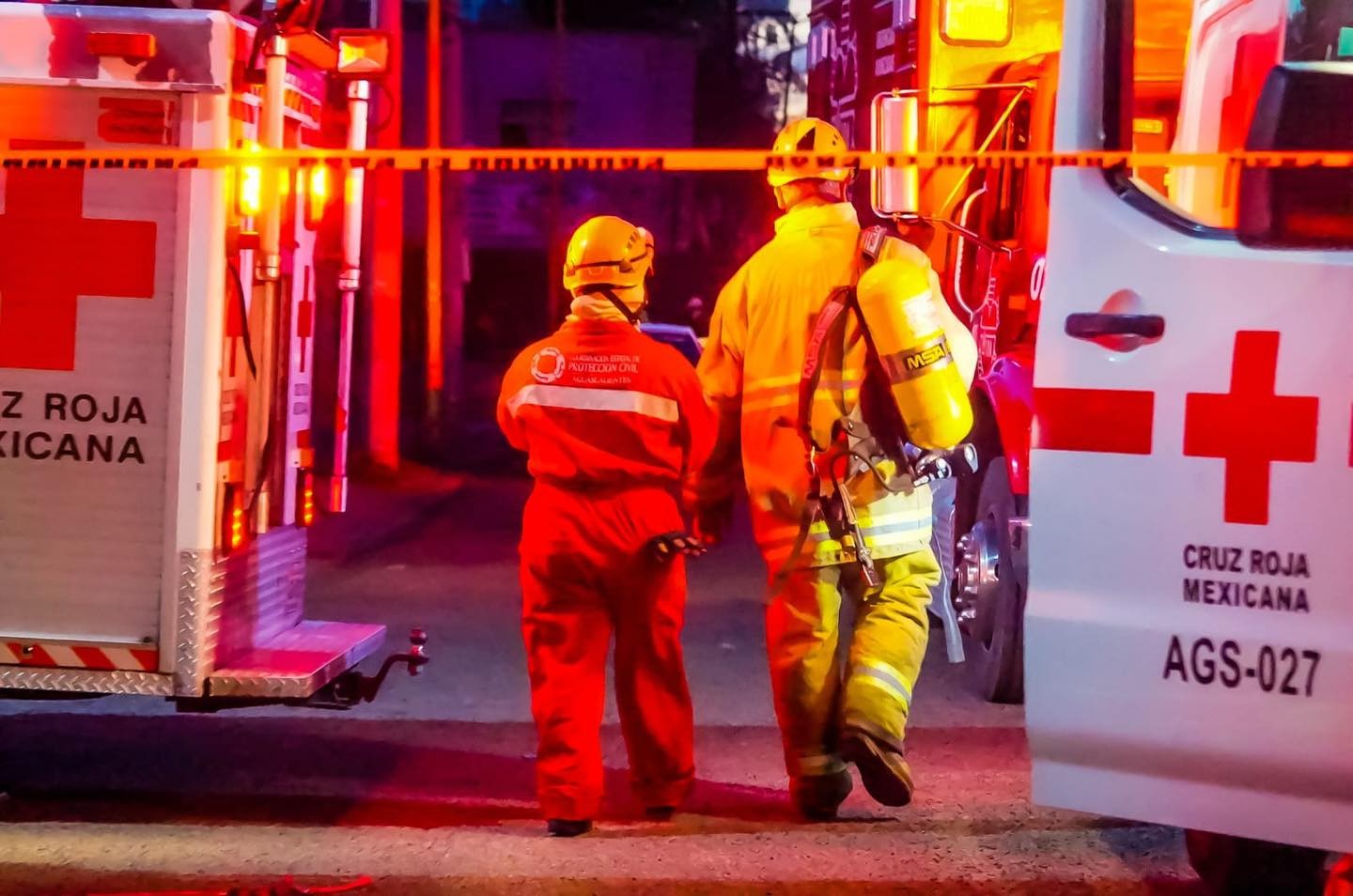 fuel tanker explodes after crashing train in Mexico IHA News