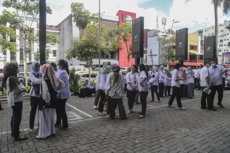 5.6 magnitude earthquake in Indonesia: 20 dead