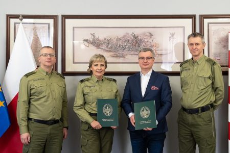Poland to build electronic barrier on Russian border