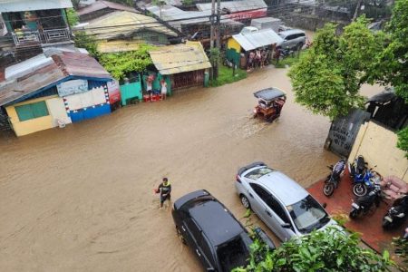 Floods and landslides kill 11 in Philippines