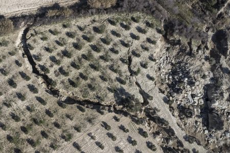 hatay earthquake forms fault line in demirköprü village
