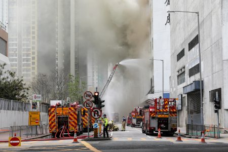 Warehouse fire in Hong Kong: 3,600 people evacuated