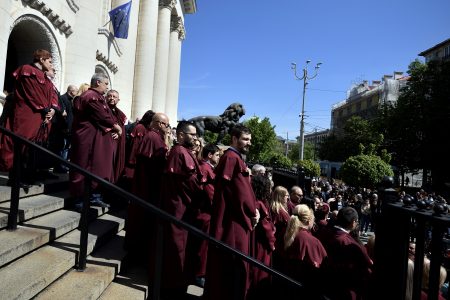 Bulgarian prosecutors protest assassination attempt on chief public prosecutor