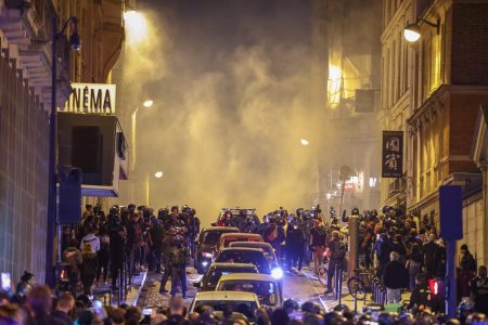 rioters crush burning car into L’Hay-les-Roses mayor’s in france