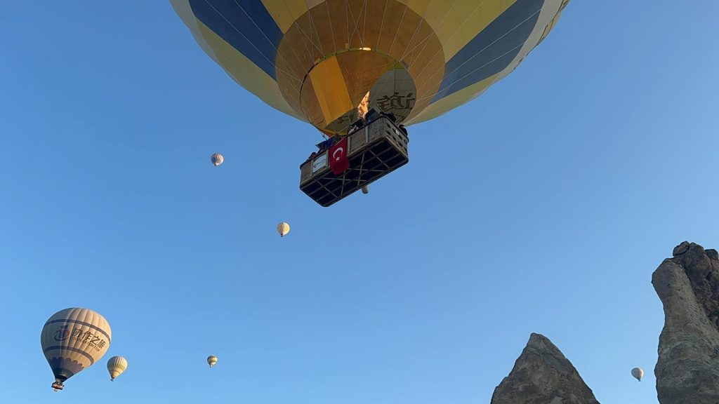 KAPADOKYA'DA SICAK HAVA BALONLARI 30 AĞUSTOS ZAFER BAYRAMI İÇİN UÇTU