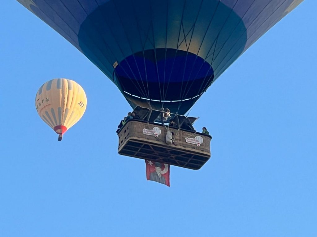 KAPADOKYA'DA SICAK HAVA BALONLARI 30 AĞUSTOS ZAFER BAYRAMI İÇİN UÇTU
