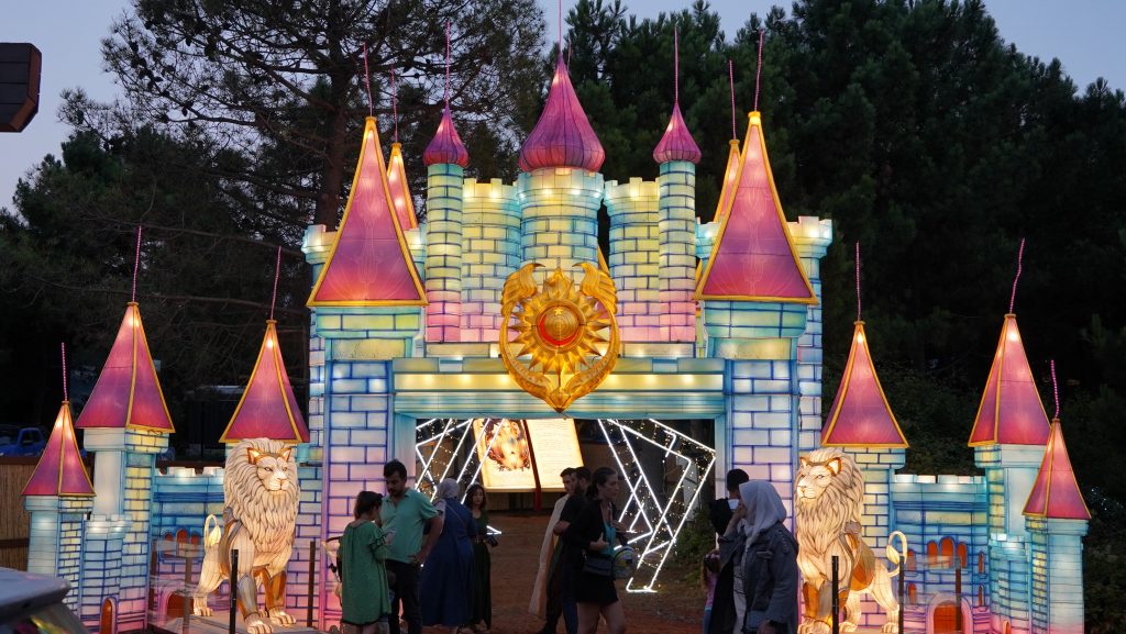 DÜNYACA ÜNLÜ IŞIK FESTİVALİ İSTANBUL'DA
