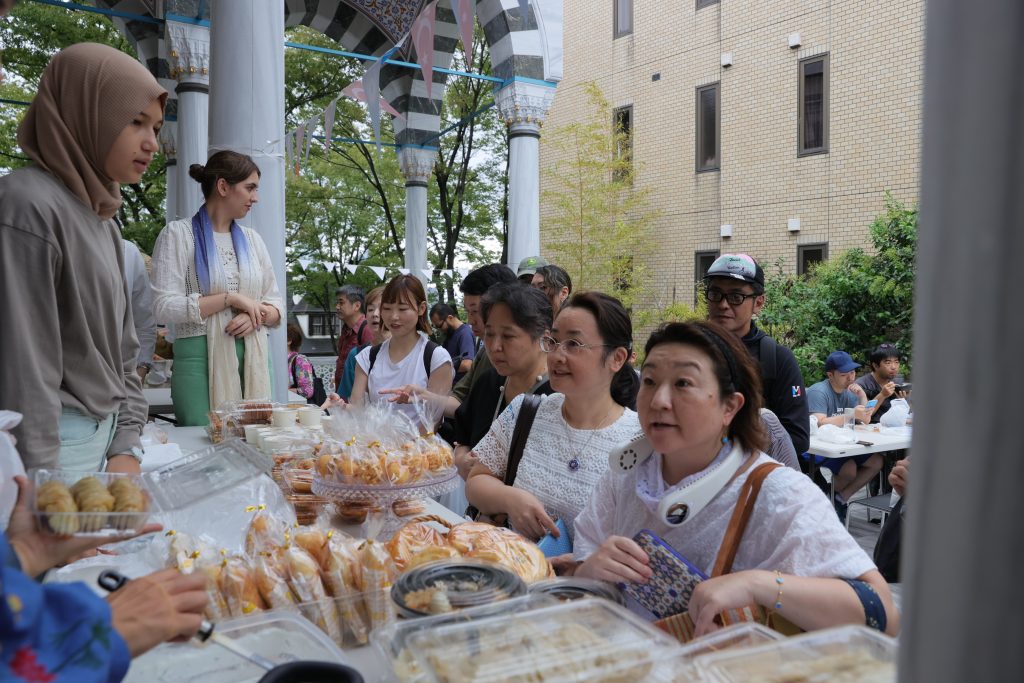 JAPONYA'DA TÜRK DEVLETLERİ YEMEK VE KÜLTÜR FESTİVALİNE YOĞUN İLGİ