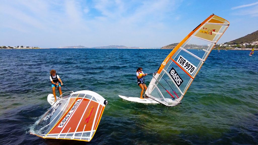 FOÇA'DA KURTULUŞ KUPASI YELKEN YARIŞLARI BAŞLADI