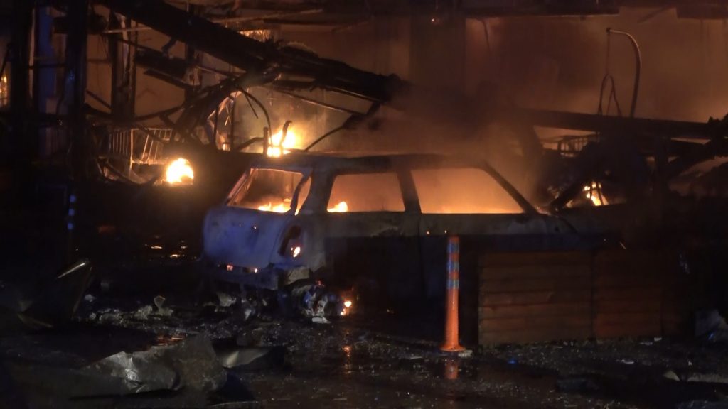 BURSA'DA 10 KATLI İŞYERİ ALEVLERE TESLİM OLDU
