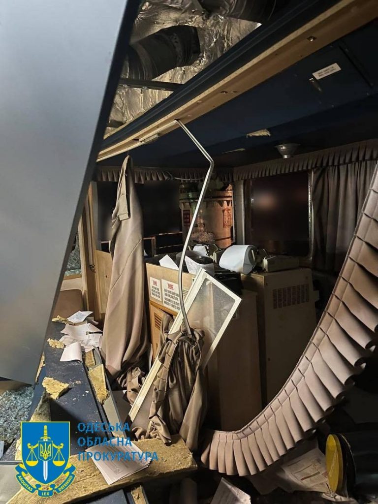 ODESSA'DA TİCARİ GEMİNİN VURULMA ANINA AİT GÖRÜNTÜ ORTAYA ÇIKTI RUSYA, ODESSA'DA TİCARİ GEMİYİ VURDU: 1 ÖLÜ