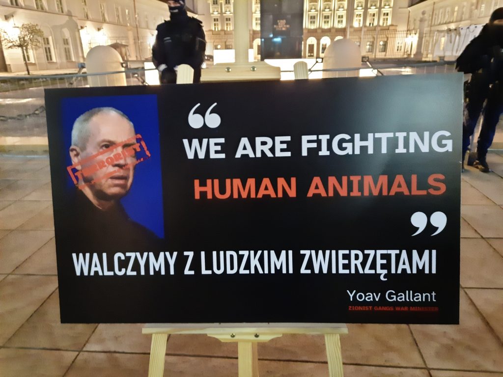 POLONYA'DA EKSİ 4 DERECEDE FİLİSTİN'E DESTEK GÖSTERİSİ
