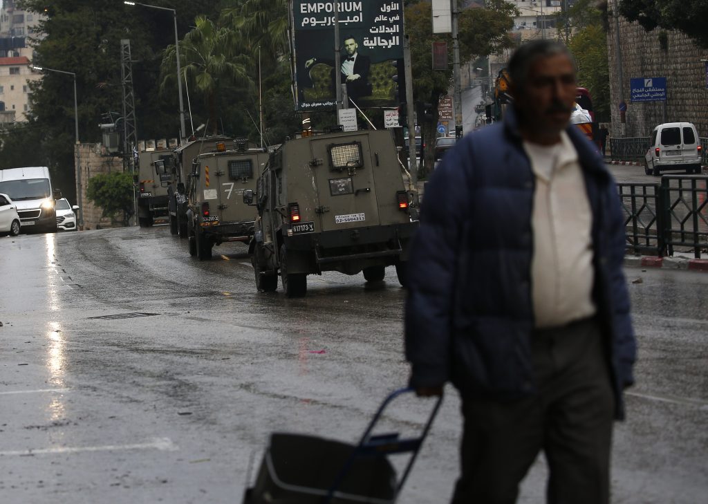 At least three Palestinians wounded following Israeli raid in Nablus