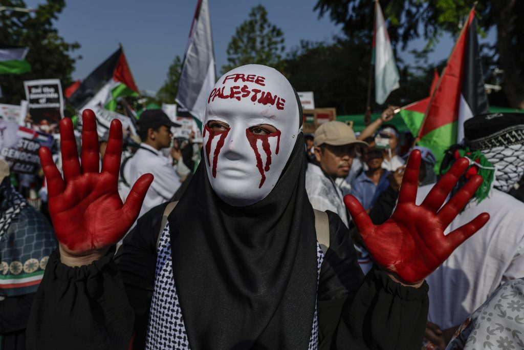 Rally in solidarity with the Palestinians outside the US embassy in Jakarta
