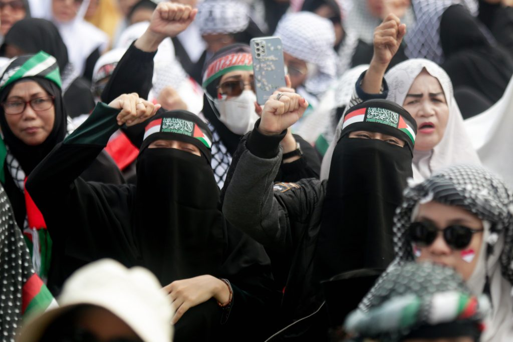 Muslim activists hold pro-Palestinian rally in Jakarta