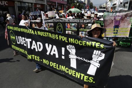 Salvadorans Commemorated End of Salvadoran Civil War During Protest Against Bukele