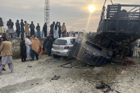Bomb Attack Kills 5 Officers During Vaccination Drive in Pakistan