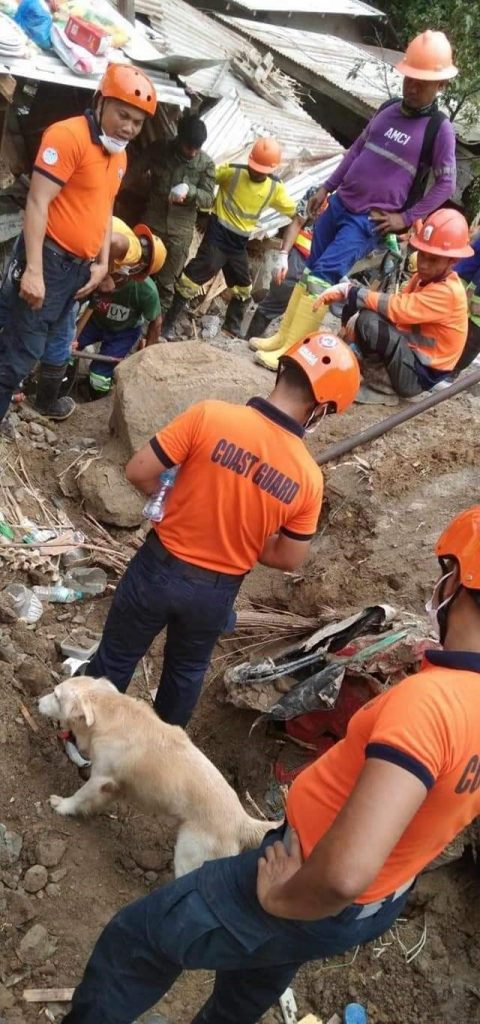 FİLİPİNLER'DEKİ TOPRAK KAYMASINDA 10 KİŞİ ÖLDÜ, KAYIP 49 KİŞİYİ ARANIYOR