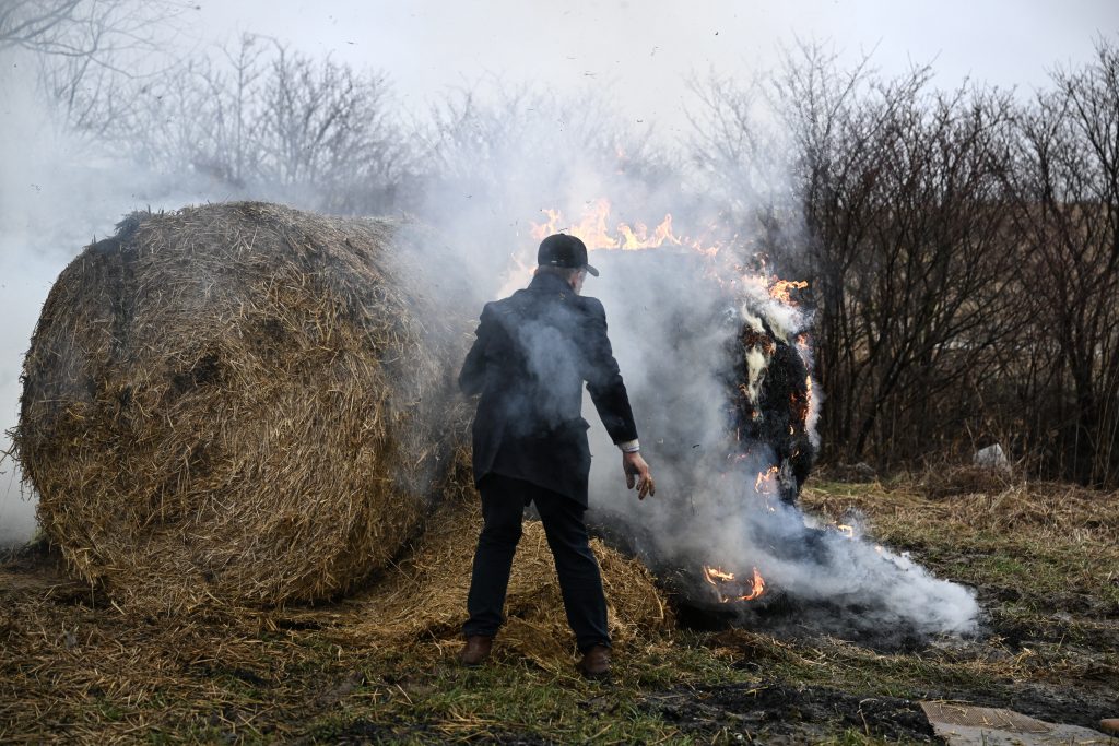 Polish farmers block Polish-Ukrainian border crossing in Medyka