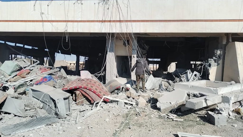 IRAK HÜKÜMETİ: "ABD'NİN SALDIRISINDA 16 KİŞİ ÖLDÜ, 25 KİŞİ YARALANDI" SURİYE DIŞİŞLERİ: "ABD'NİN SALDIRILARI ÇATIŞMAYI TEHLİKELİ BİR ŞEKİLDE KÖRÜKLÜYOR"