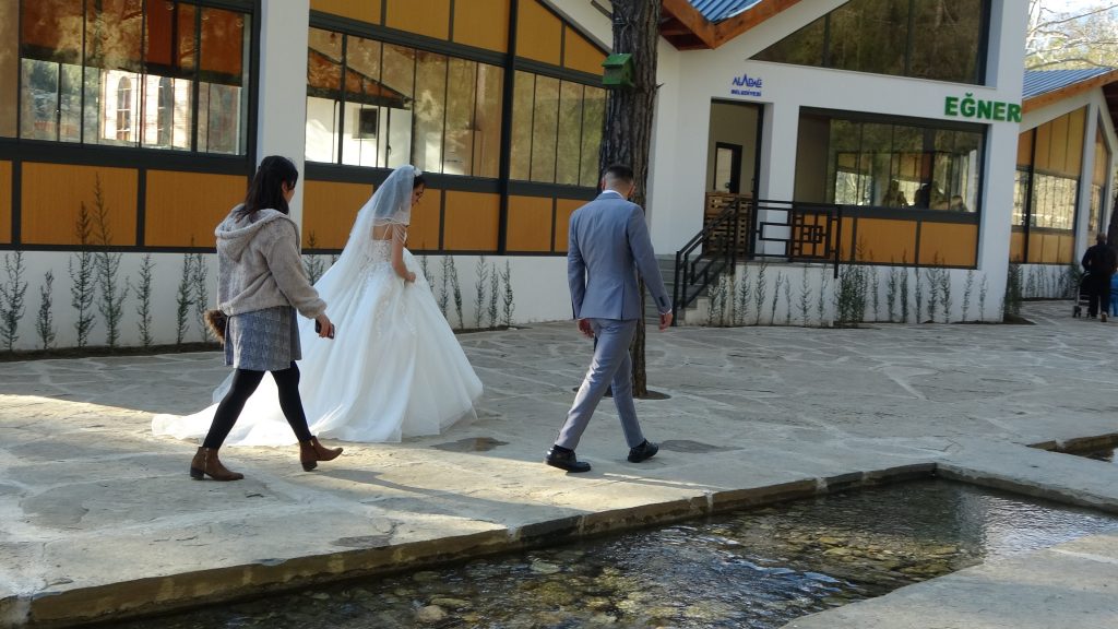 ALADAĞ'DA DOĞADA GÖRSEL ŞÖLEN BAŞLADI ADANA'DA EĞNER YEDİGÖZE TABİAT PARKI ZİYARETÇİLERLE DOLUYOR