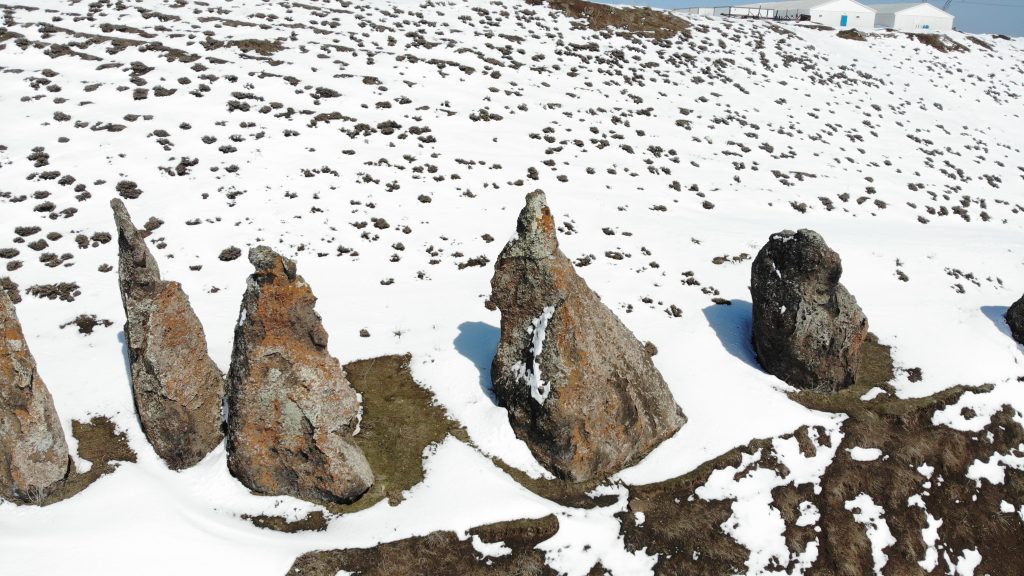 BEYAZA BÜRÜNEN "NEMRUT'UN DEVELERİ" GÖRSEL ŞÖLEN OLUŞTURDU