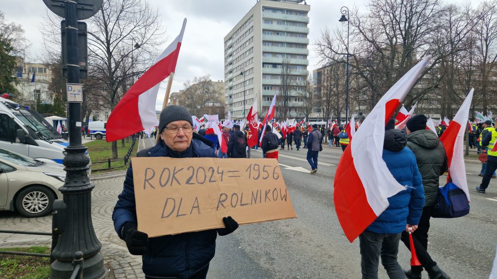 POLONYALI ÇİFTÇİLER BİR KEZ DAHA SOKAKLARDA