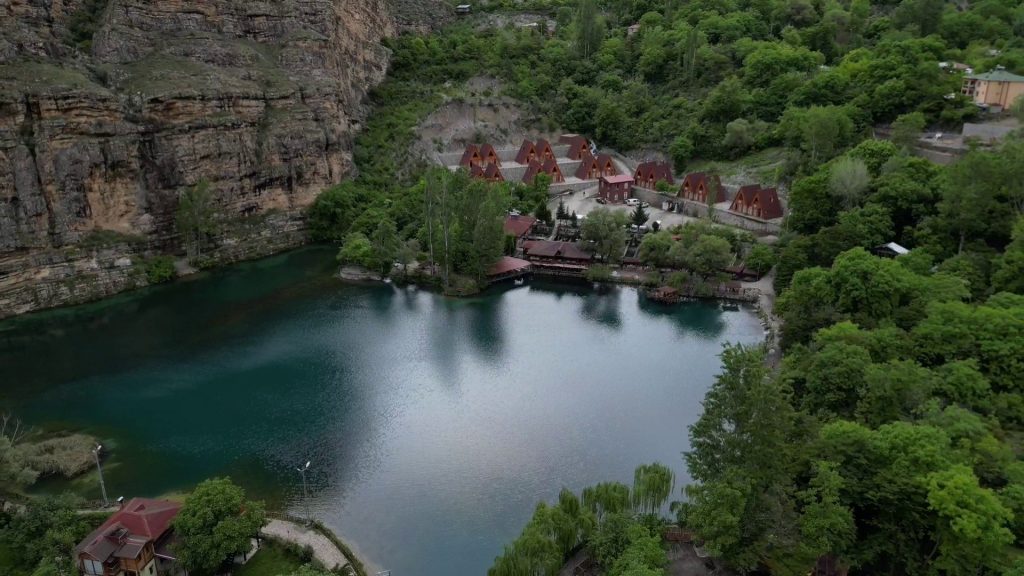 ERZURUM'DAKİ YEDİ GÖLLER TURİSTLERİ BÜYÜLÜYOR