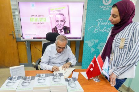 Turkish Journalist Yavuz Donat Met with Egyptian Students in Cairo