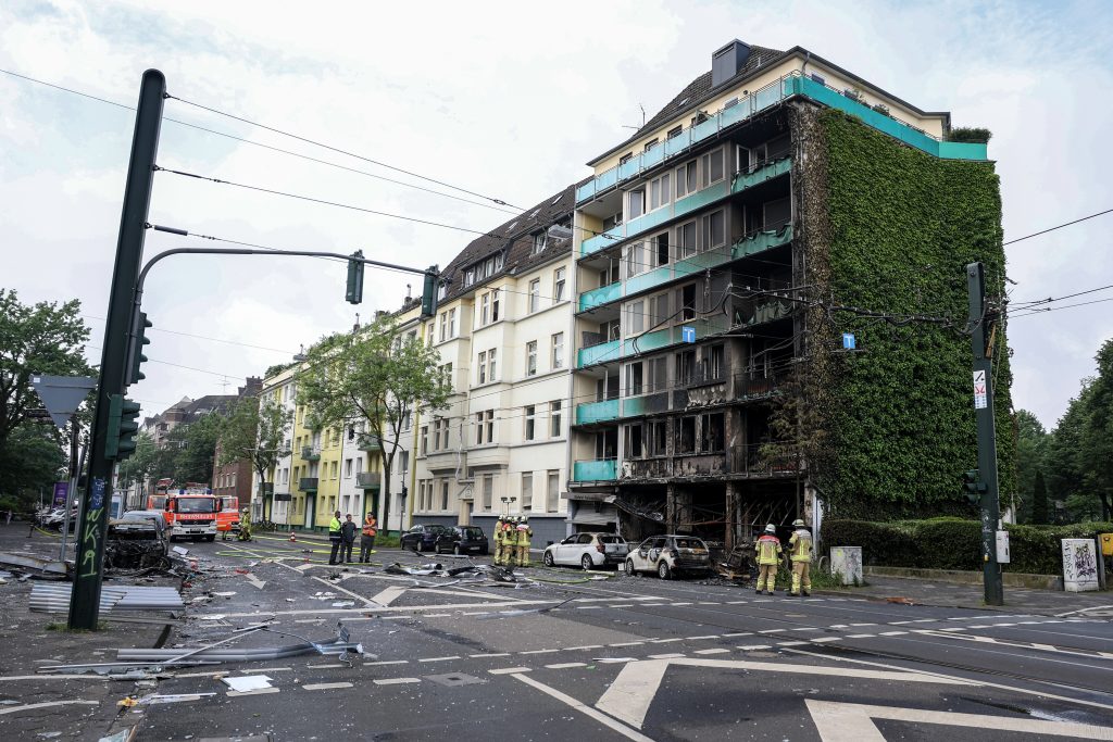 Explosion and fire kills three people and injures several in Duesseldorf