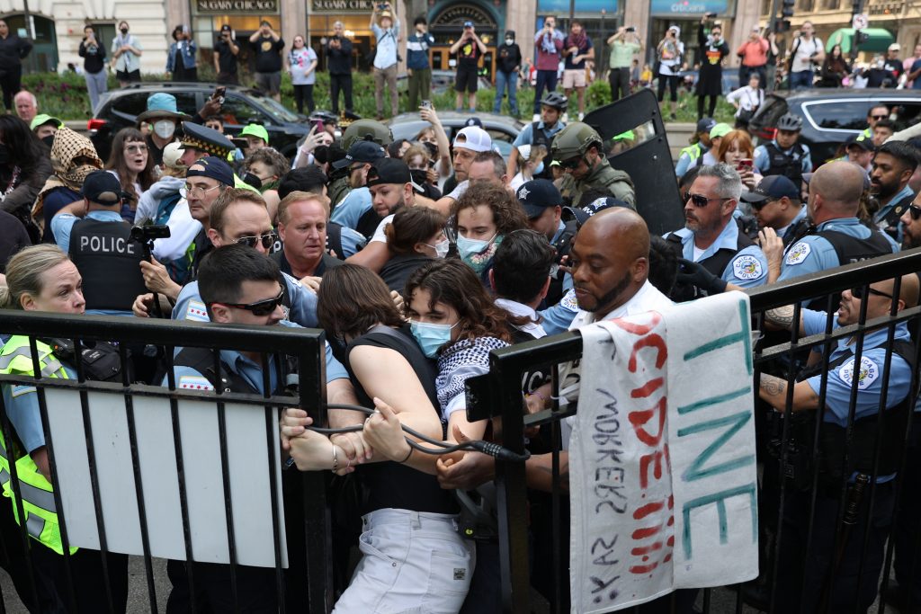 Dozens arrested at Pro-Palestinian protest at the Art Institute of Chicago