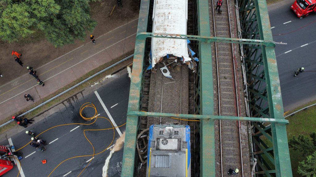 At least 60 people injured after train collides with locomotive in Buenos Aires