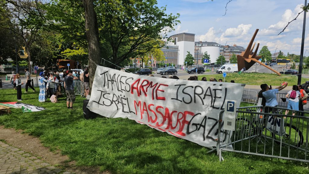 BELÇİKA'DA İSRAİL'E YAPILAN SİLAH SATIŞI PROTESTO EDİLDİ